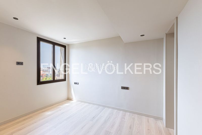 Foto c2d9d089-aaf1-4a2c-afb8-cc85ff4eb525. Àtic amb calefacció a Dreta de l´Eixample Barcelona