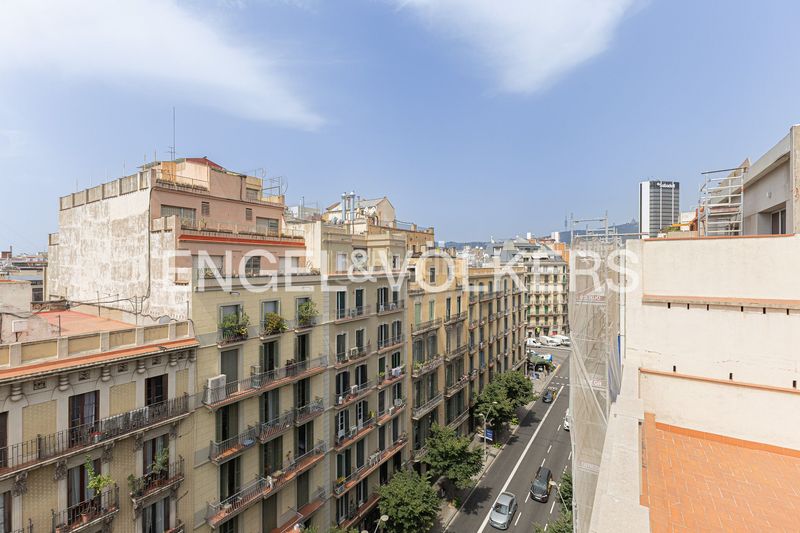 Foto 5b32187f-4f69-410b-a6f0-cc08ba855b8c. Àtic amb calefacció a Dreta de l´Eixample Barcelona