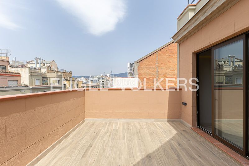 Foto c03e5807-ee71-4a28-9ad7-abae238cbc5d. Àtic amb calefacció a Dreta de l´Eixample Barcelona