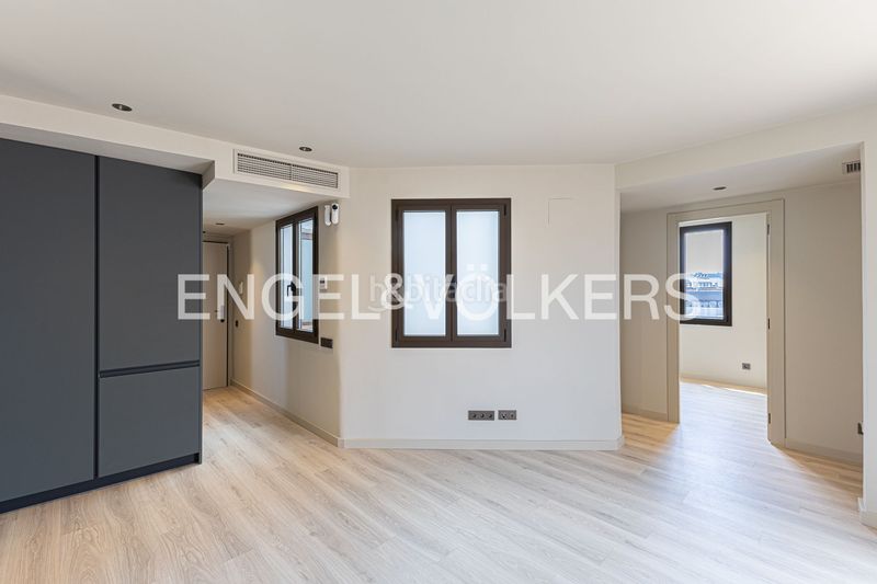 Foto de1b4256-0f27-4c18-9c35-9450db5c1459. Àtic amb calefacció a Dreta de l´Eixample Barcelona