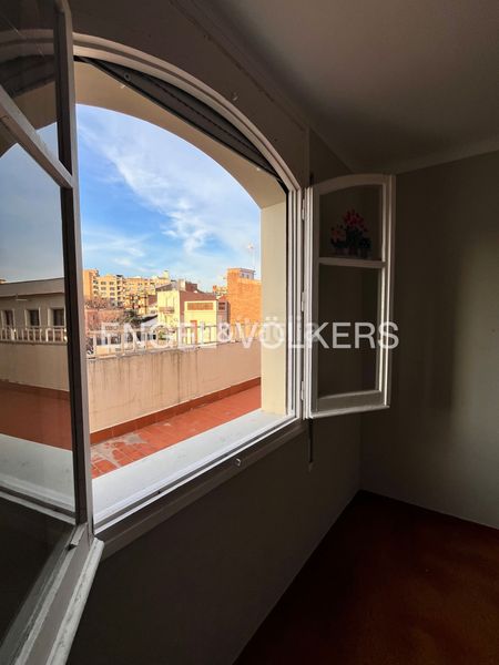 Foto 059934a0-5a52-4108-8469-cc5eba613b66. Àtic amb calefacció a Putget - Farró Barcelona