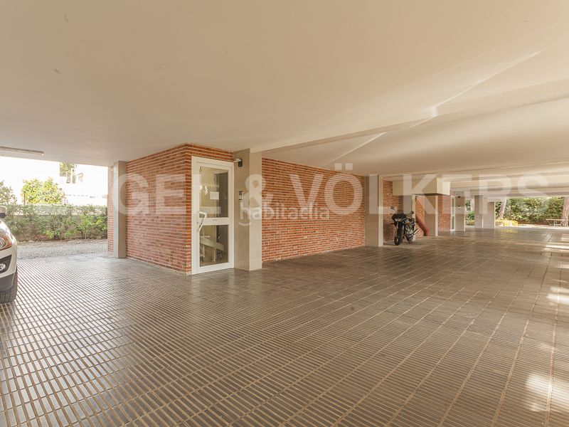 Foto f82d1dd3-be64-4f60-bf7c-186ccd684e15. Pis amb calefacció aparcament piscina a La Pineda Castelldefels