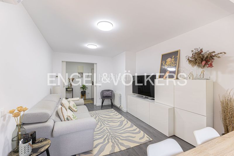Foto bc689164-d455-4fb5-a9ef-cea23f1beaeb. Pis amb calefacció a Congrés - Indians Barcelona
