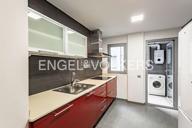 Foto 80a7e97c-3508-4890-b21a-7572d1d5d9c6. Pis amb calefacció aparcament a Sagrada Família Barcelona
