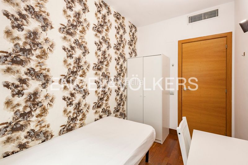 Foto 9faca68d-6661-4a13-bc23-ea6d920a2432. Pis amb calefacció aparcament a Sagrada Família Barcelona