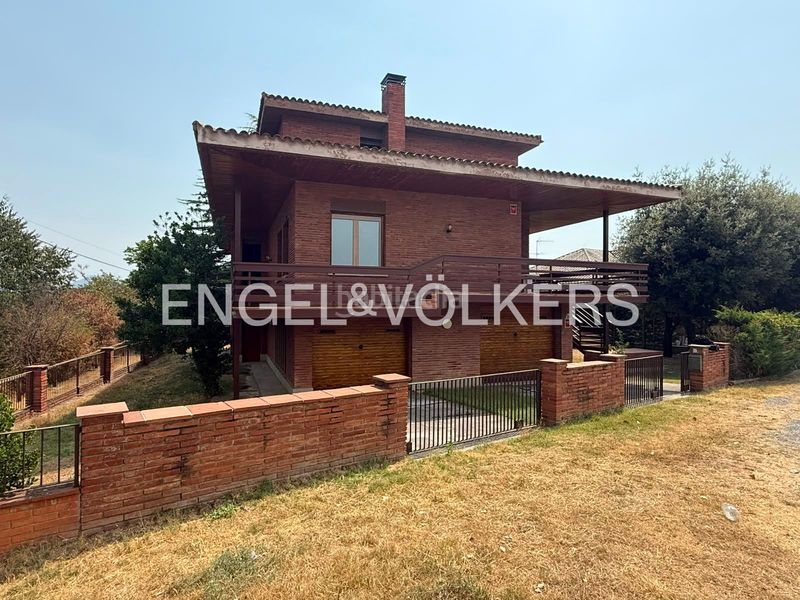Foto 18555ab5-69ba-49aa-a0f1-0ecc4539b7cd. Casa amb calefacció a Manlleu