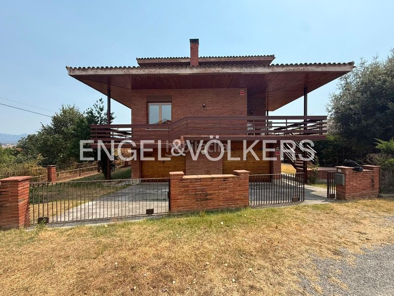 Foto 4ba59cb6-eb17-4790-b05d-e29214d4e9cd. Casa amb calefacció a Manlleu