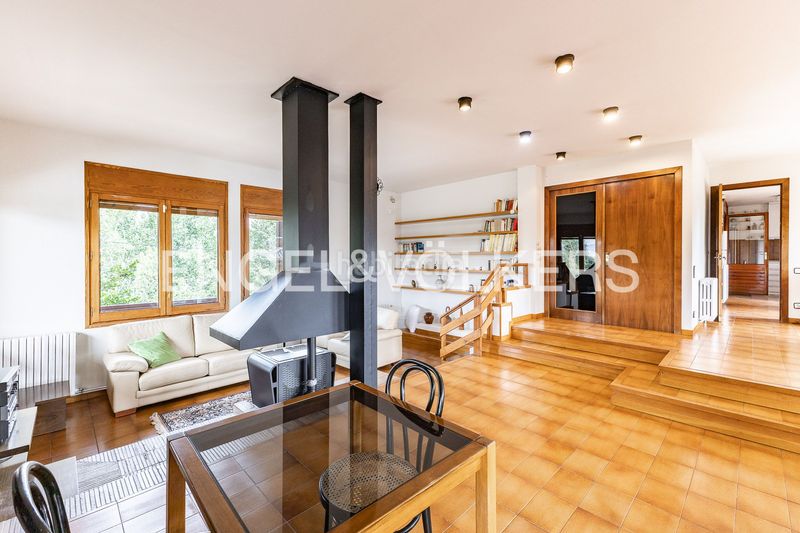 Foto d34de75b-20a2-4555-9c21-ff000790c563. Casa amb calefacció a Manlleu