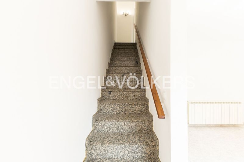 Foto 417a740c-e4c8-4847-81c0-0428f116bdb6. Casa adossada amb calefacció a Torelló