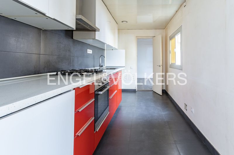 Foto 2f8d0cf4-9a8d-462c-a85c-d6da3e6ed411. Casa adossada amb calefacció aparcament a Can Rull Sabadell
