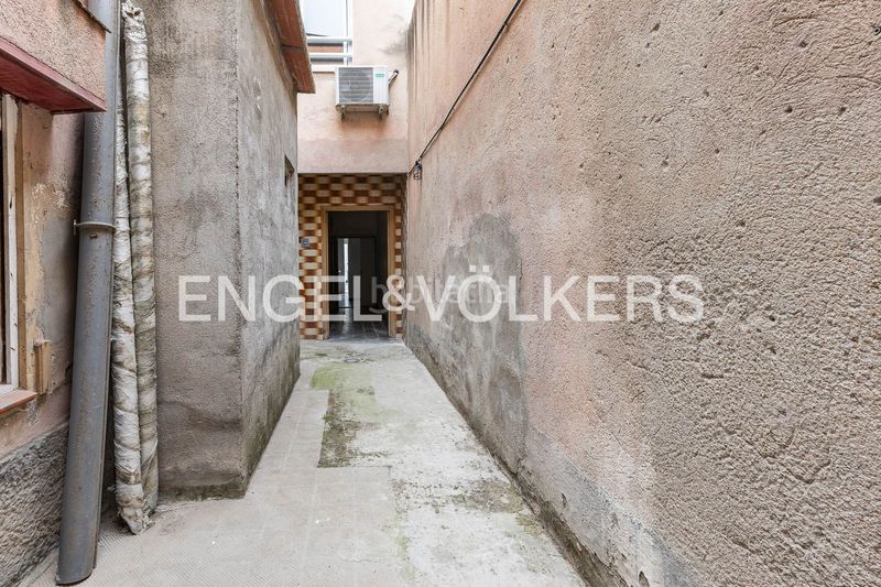 Foto 57c5f2d0-f68a-4717-9478-82fa28f53603. Casa adossada amb calefacció aparcament a Can Rull Sabadell