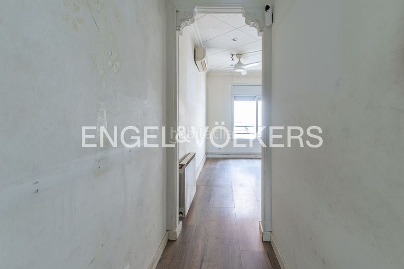 Foto a1622133-77eb-439a-8fe7-d69405de3b6e. Casa adossada amb calefacció aparcament a Can Rull Sabadell