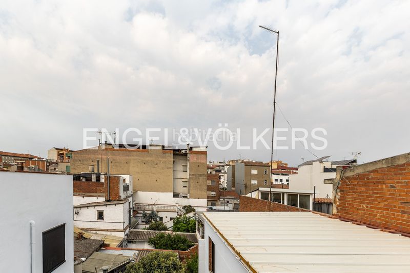 Foto ef443d6a-0e98-4d80-8d69-c20ced3f62d9. Casa adossada amb calefacció aparcament a Can Rull Sabadell