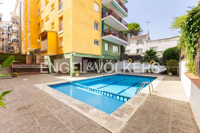 Foto 577e714e-5c33-4314-814b-c6e1cfbd08ef. Pis amb calefacció piscina a Centre Sant Andreu de Llavaneres