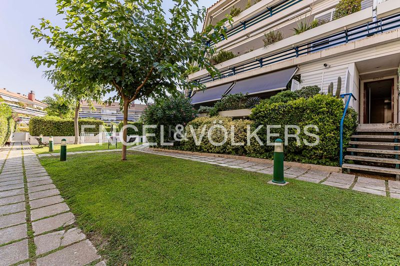 Foto 1dcd3efb-6354-410e-96b6-4dbe6d998be6. Pis amb calefacció aparcament piscina a Can Girona - Terramar - Vinyet Sitges