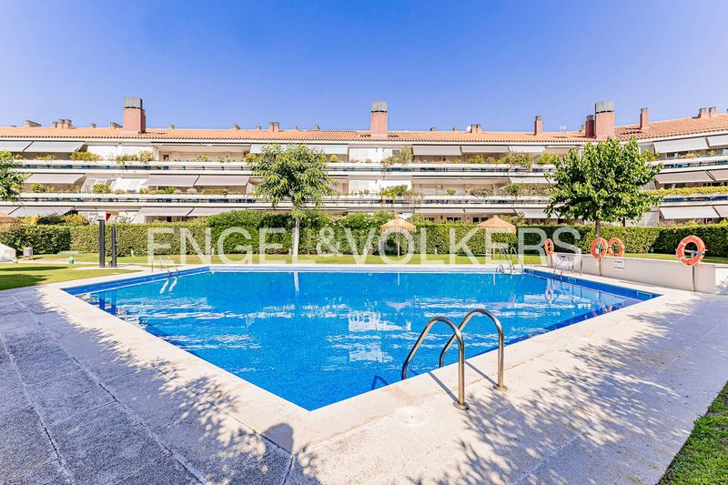 Foto 6e1555da-214a-4334-bd0d-ba2740f5c084. Pis amb calefacció aparcament piscina a Can Girona - Terramar - Vinyet Sitges