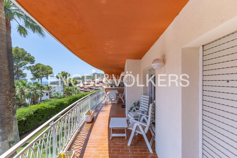 Foto 43cbcda6-8859-4816-8b95-086859434381. Pis amb calefacció aparcament piscina a Bellamar Castelldefels