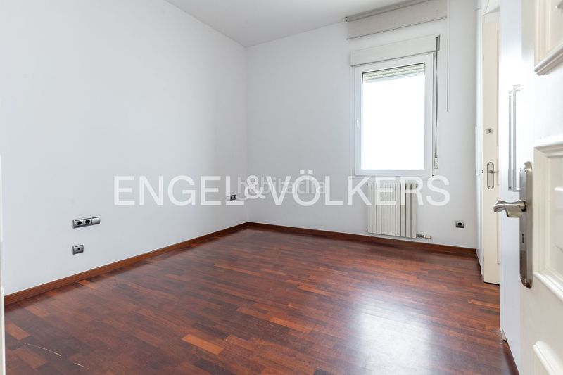 Foto f05d16f0-42ae-49e4-8ea7-753dd8663316. Casa adossada amb calefacció aparcament a Can Llong Sabadell