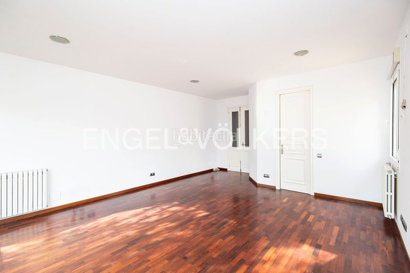 Foto f9844633-0445-4f3e-ae9a-c83e67d83904. Casa adossada amb calefacció aparcament a Can Llong Sabadell