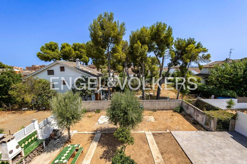 Foto 4aaf1b43-5ffd-43c0-b6dd-67abaa074453. Casa amb calefacció a Els Masos - Els Garrofers Coma-ruga