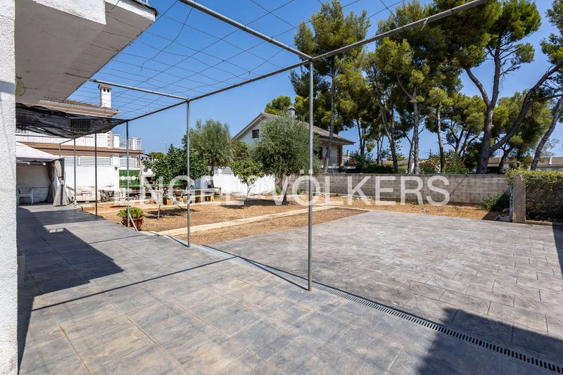 Foto 7a801a69-ada7-4504-a483-413880bd5262. Casa amb calefacció a Els Masos - Els Garrofers Coma-ruga