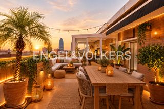 Penthouse in El Camp de l´Arpa del Clot. Espectacular ático de 4 hab. con terraza top y parking doble elé