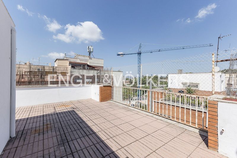Foto e01687b6-867d-4fdf-b672-6e827994f3dd. Casa adossada amb calefacció aparcament a Centre Sant Just Desvern