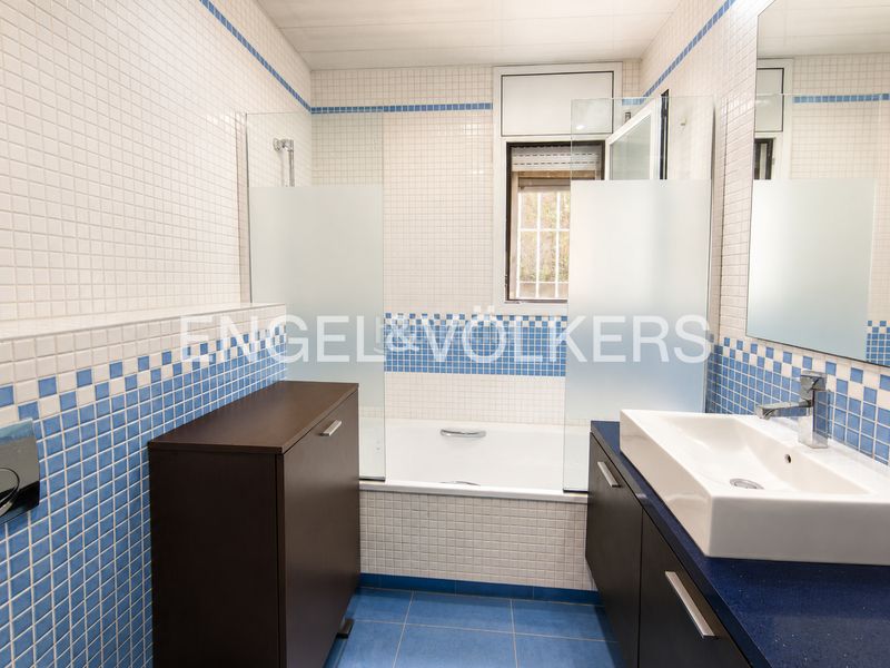 Foto 7af74297-1a00-4662-a079-c3335eef2e0f. Casa amb calefacció aparcament piscina a terrabrava - Tordera parc Tordera