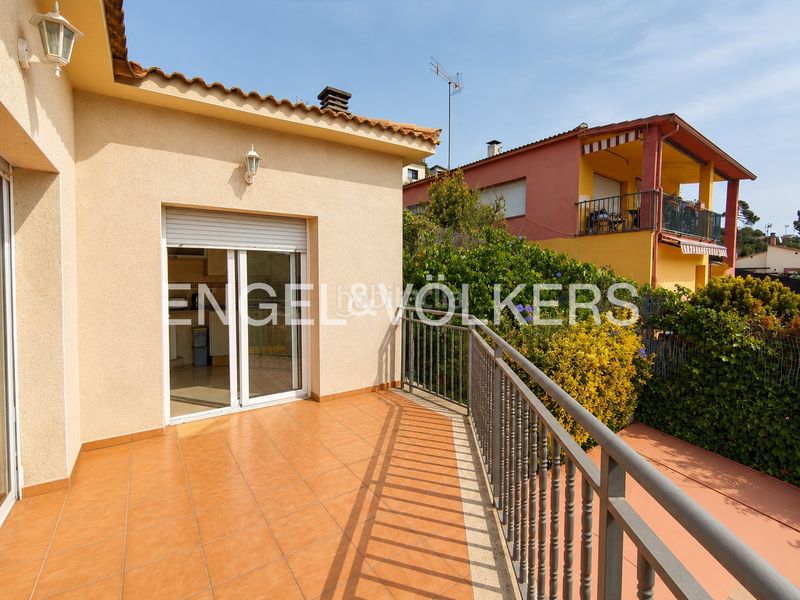 Foto b11c0cd0-e44f-411d-98ea-2190a95910cc. Casa amb calefacció aparcament piscina a terrabrava - Tordera parc Tordera