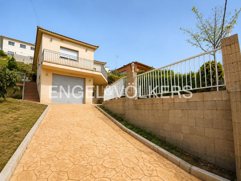 Foto debd06a2-2b25-4480-9480-dc7f77042605. Casa amb calefacció aparcament piscina a terrabrava - Tordera parc Tordera