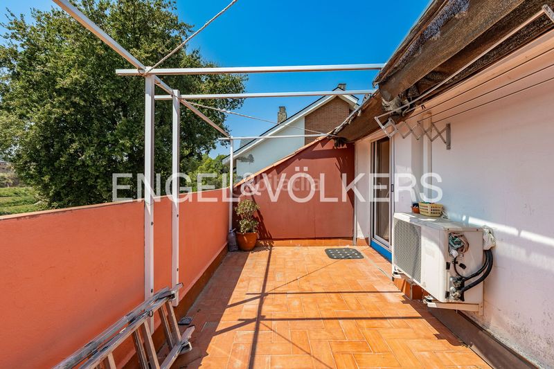 Foto 9ab8c798-2fa2-42ff-895c-3b7999d14617. Casa amb calefacció aparcament a Can Font-Ca n'Avellaneda Castellar del Vallès