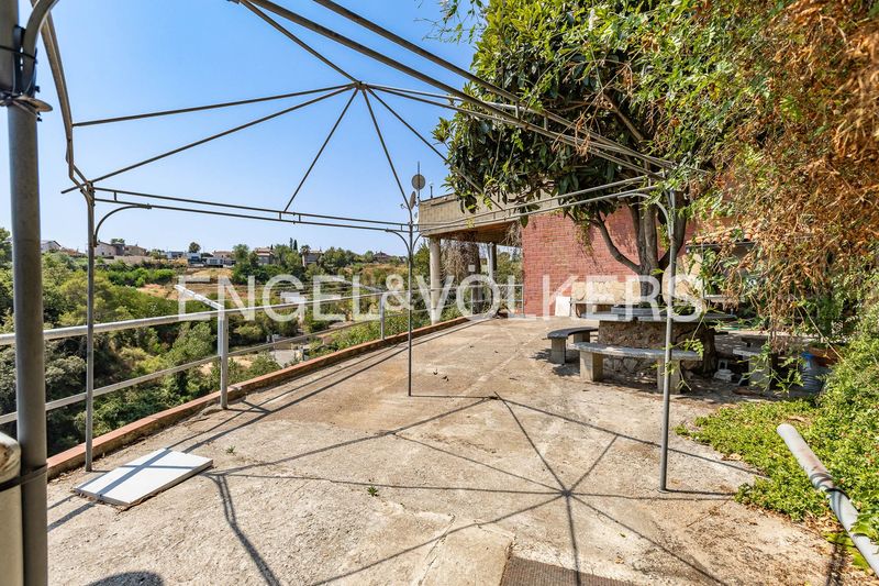 Foto d3a71d1f-09f5-4e81-91c7-15dfd30fb194. Casa amb calefacció aparcament a Can Font-Ca n'Avellaneda Castellar del Vallès