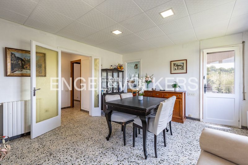 Foto 438a7879-5670-4269-8e11-e97bf732de7b. Casa amb calefacció aparcament a Matadepera