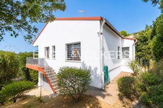 Casa a Matadepera. Acogedora casa con garaje cerca del centro de matadepera