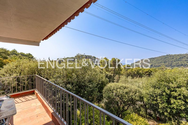 Foto d998584f-ff8a-4e60-9e1b-31a4e35a984c. Casa amb calefacció aparcament a Matadepera