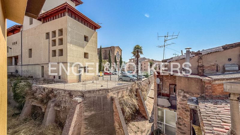 Foto c3d3725a-e9cf-4e3b-a926-2b7112df503a. Dúplex amb calefacció a Barri Antic Manresa