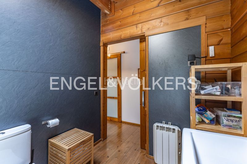 Foto 5eadece3-93de-455f-8615-4235308798bf. Casa amb calefacció aparcament piscina a Vallvidrera - Tibidabo - Les Planes Barcelona