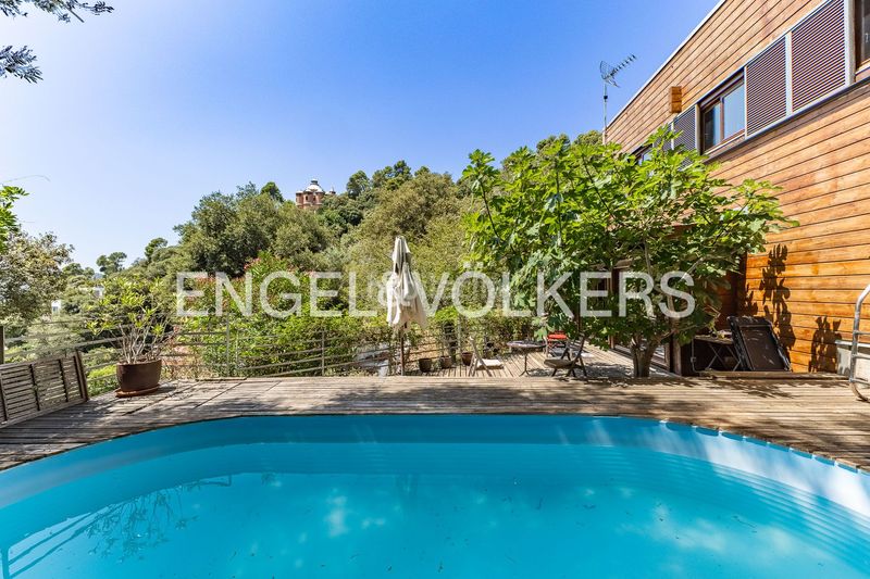 Foto df5259c8-d977-4bbb-be71-c74939a504d1. Casa amb calefacció aparcament piscina a Vallvidrera - Tibidabo - Les Planes Barcelona