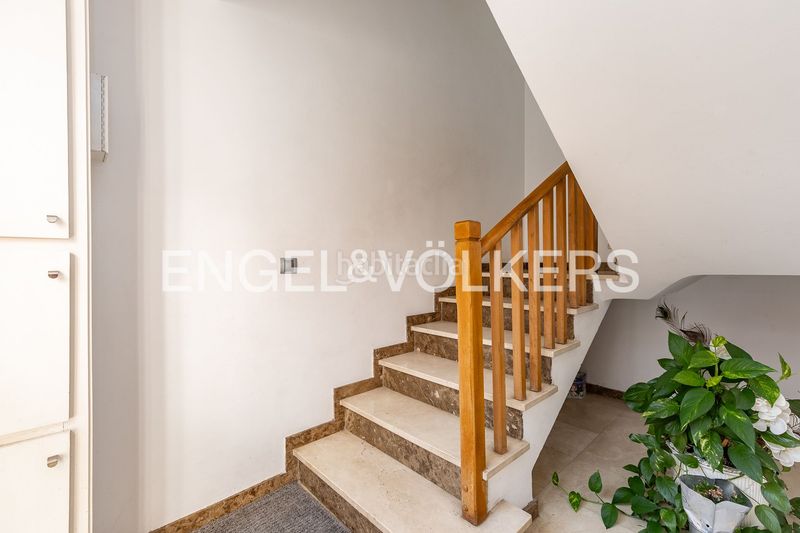 Foto ad5a9bde-eab5-46c0-b5c3-43f3df584f7d. Casa adossada amb calefacció aparcament piscina a Sabadell