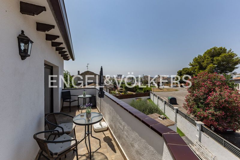 Foto 4f19a220-1070-4783-a865-dff8d0eb3d16. Casa amb calefacció piscina a Els Masos - Els Garrofers Coma-ruga