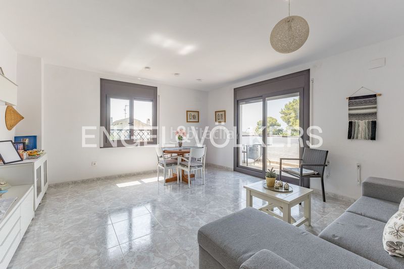 Foto ae6e764d-8d0a-4ff5-be16-262ff81b2cfc. Casa amb calefacció piscina a Els Masos - Els Garrofers Coma-ruga