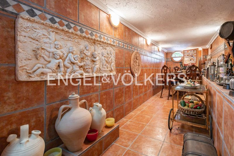 Foto 18e5d65b-8c86-4958-91ac-507b51061161. Casa amb calefacció aparcament piscina a La Sentiu Gavà