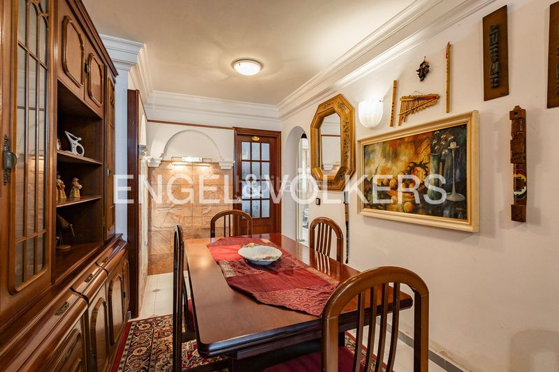Foto adaa840b-a534-4f59-9676-3ed75d1b3948. Casa amb calefacció aparcament piscina a La Sentiu Gavà