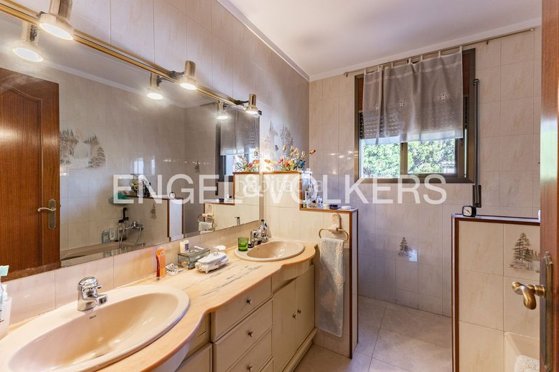 Foto 2ab87906-60b8-4d38-962e-b3781cc1a2ff. Casa amb calefacció aparcament piscina a Teià