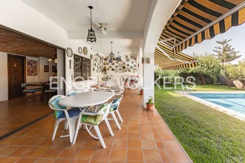 Foto 4254a6c1-4aa2-4738-9492-55bbee2bf724. Casa amb calefacció aparcament piscina a Teià