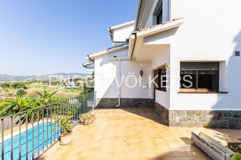 Foto eddcad1a-7493-42b3-8d8f-9a9ba393fa88. Casa amb calefacció aparcament piscina a Teià