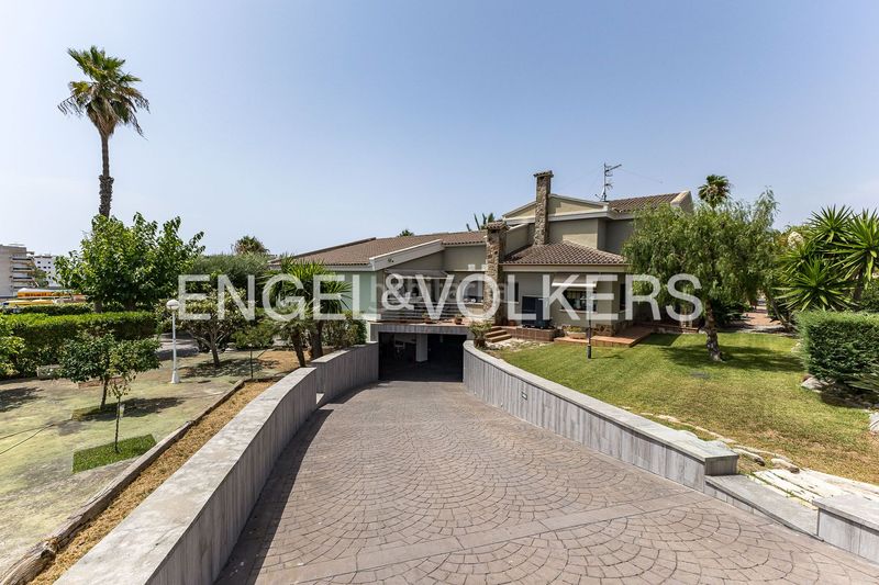 Foto 0e6d7aaf-990e-458f-be9b-eb8444f55543. Casa amb calefacció aparcament piscina a Mas Mel Calafell