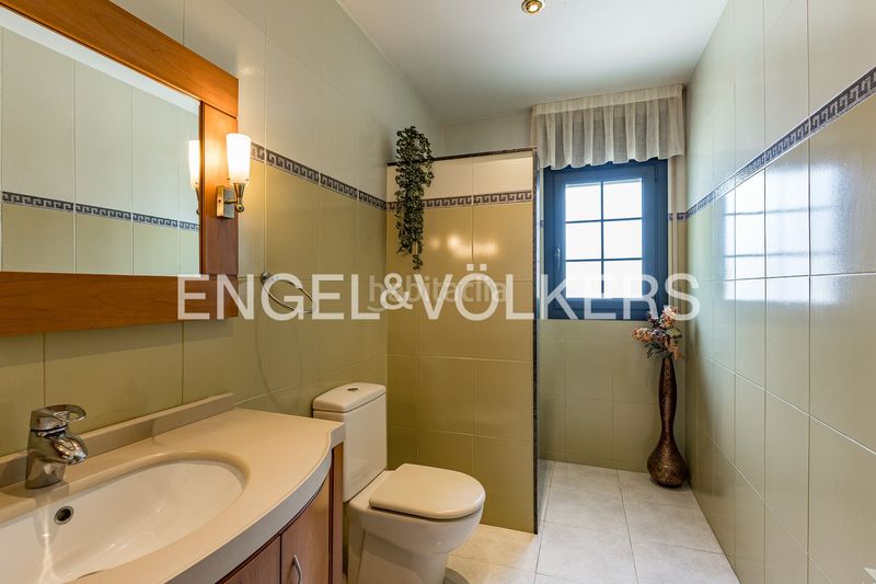 Foto 7910e7da-479a-4b76-a755-627184b13cbb. Casa amb calefacció aparcament piscina a Mas Mel Calafell
