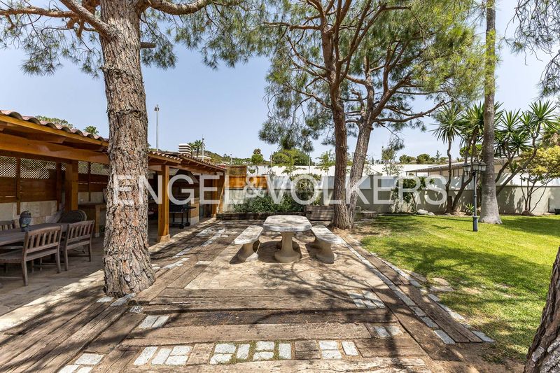 Foto b79dd63c-1823-4cba-85ad-81aa4342a604. Casa amb calefacció aparcament piscina a Mas Mel Calafell