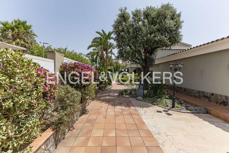 Foto bd547549-86ce-4fab-93d5-866def2107cc. Casa amb calefacció aparcament piscina a Mas Mel Calafell